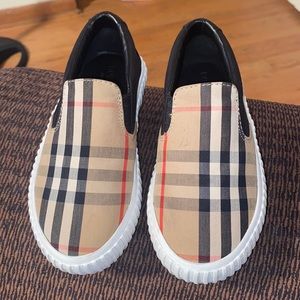 Burberry shoes